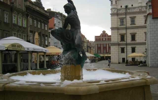 fontanna marsa w Poznaniu, fontanna marsa na starym rynku