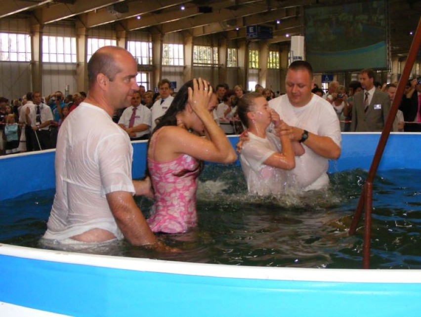 kongres świadków jehowy w Poznaniu 2011, chrzest świadków...