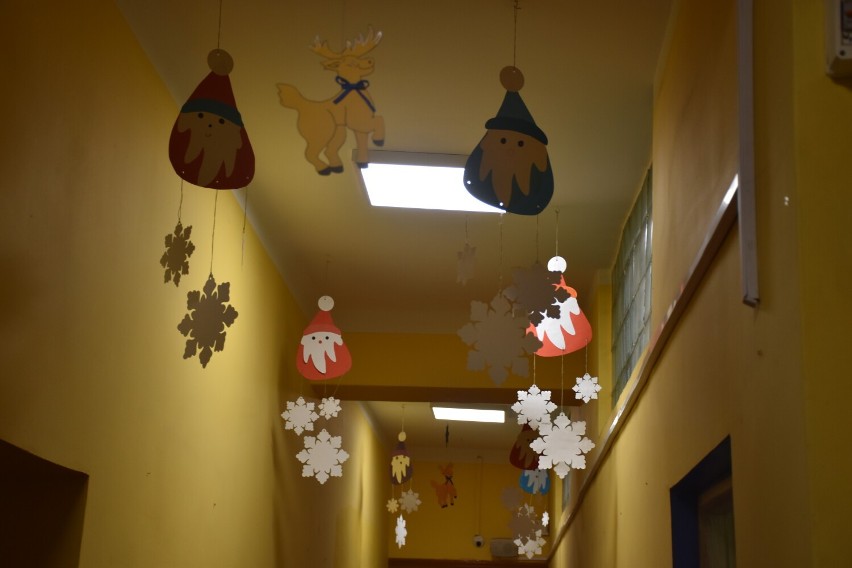 Kiermasz świąteczny w Szkole Podstawowej w Belęcinie, czyli pysznie i artystycznie