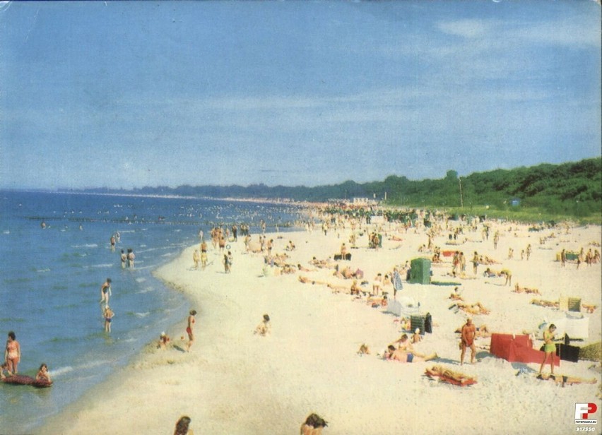 Lata 1970-1972 , Kołobrzeg - plaża. Pocztówka RUCH. Fot. K....