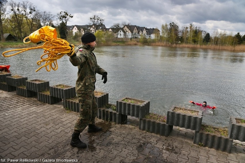 Akcja ratownicza wrocławskich żołnierzy [FILM, FOTO]