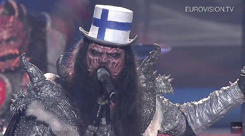 Fińska grupa Lordi pojawiła się na scenie w dziwnych...