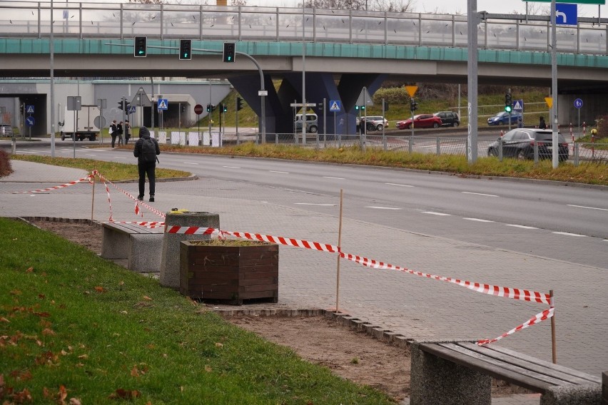 Wielkie zmiany na Żytniej w Kielcach. Z chodników znika kostka. W tych miejscach pojawią się drzewa. Zobaczcie zdjecia