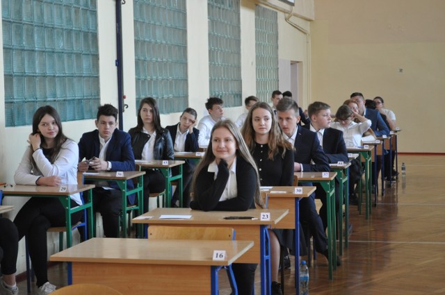 Uwaga gimnazjaliści mamy dla was ROZWIĄZANIA zadań egzaminacyjnych z historii, WOS i języka polskiego