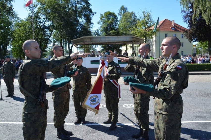 Wojskowa przysięga w 5 Lubuskim pułku artylerii w Sulechowie