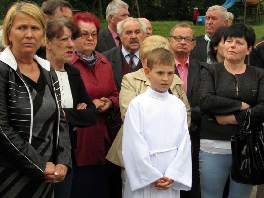 Protest mieszkańców parafii Staw koło Słupcy.
