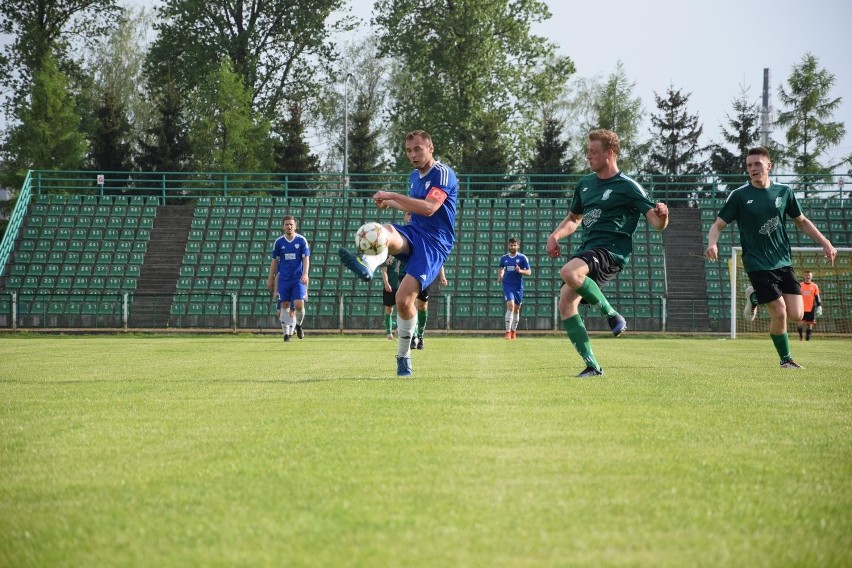 Unia Skierniewice deklasuje rezerwy Pelikana [ZDJĘCIA, FILM]