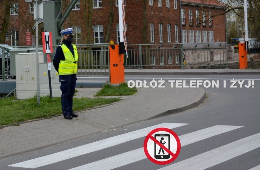 Odłóż telefon i żyj! Obowiązuje zakaz korzystania z telefonów komórkowych na przejściach dla pieszych