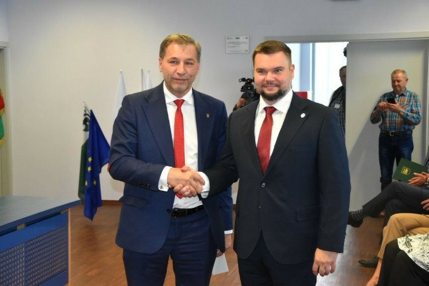 Dawid Jereczek, nowy burmistrz Kościerzyny złożył ślubowanie...