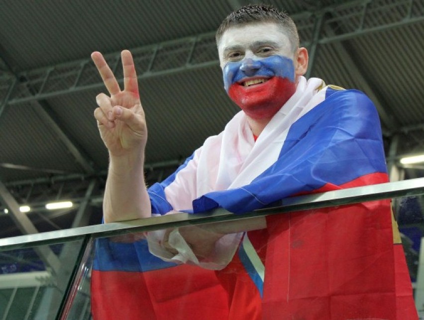 Zobacz zdjęcia kibiców z meczu Rosja - Czechy we Wrocławiu.