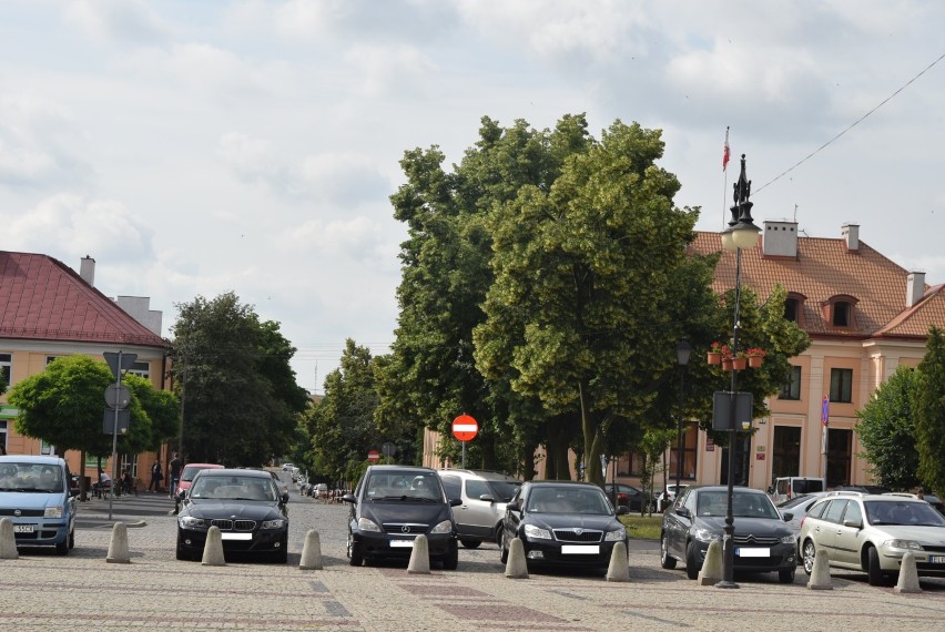 Uwaga! Utrudnienia! Parking w centrum Łęczycy zamknięty