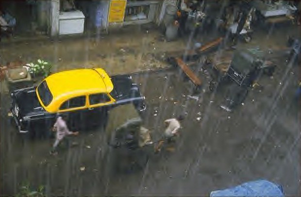 Źródło: http://commons.wikimedia.org/wiki/File:Rain_in_Kolkata.jpg