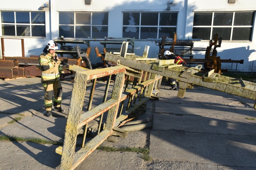 Pożar w magazynie farb i lakierów oraz wypadek pracownika fabryki. To tylko ćwiczenia strażaków (FOTO)