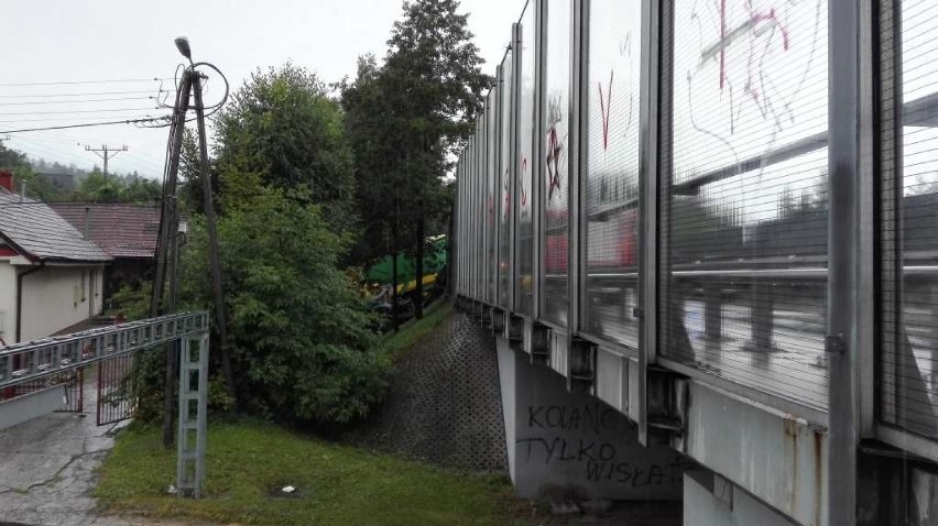 Tragiczny wypadek w Bochni. Nie żyją dwie osoby [ZDJĘCIA, WIDEO]