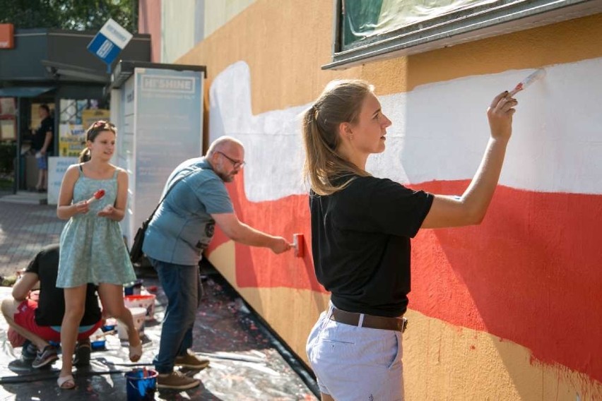 Pogromcy Bazgrołów zorganizowali na Ruczaju piknik sąsiedzki. Kochasz swój kraj, to po nim nie bazgraj