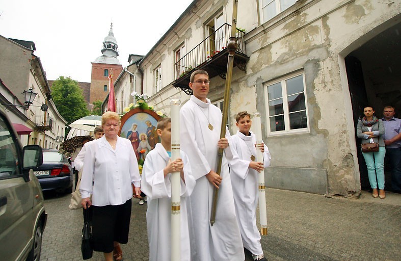 Boże Ciało w Piotrkowie. Procesje uliczkami wokół Rynku Trybunalskiego