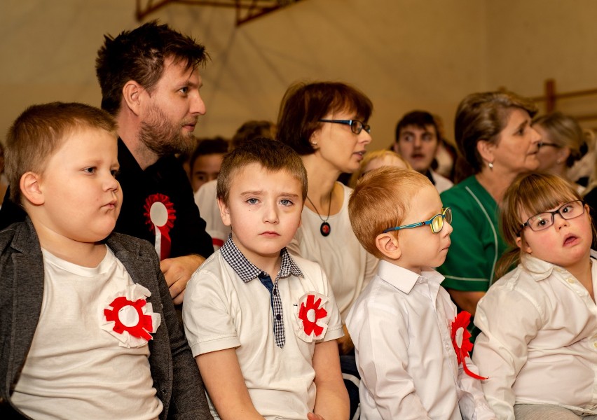 Dzień Niepodległości w Specjalnym Ośrodku Szkolno-Wychowawczym w Skierniewicach [ZDJĘCIA]