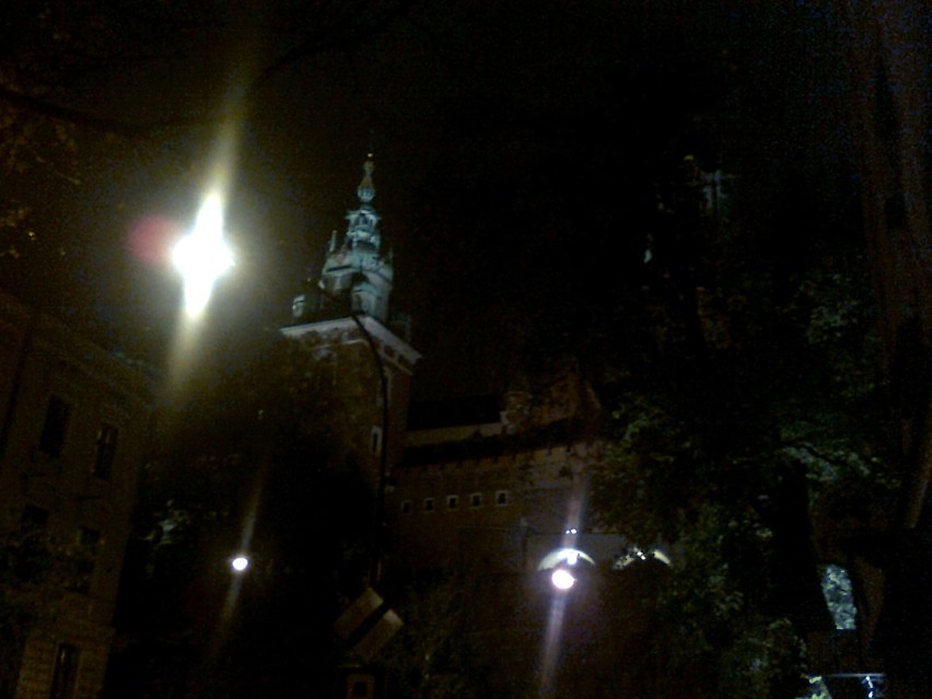 Cudze chwalicie, swego nie znacie ... Kraków pod księżycem.
