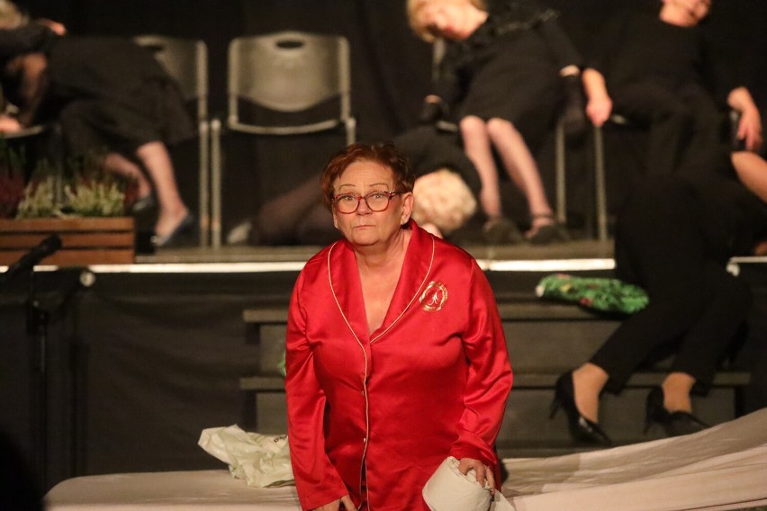 „Niezwykła podróż pana stonogi”, spektakl w ramach Legnickich Dni Seniora