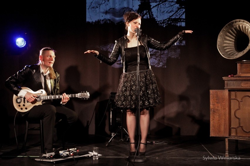 Janów Lubelski. Przed nami koncert "Wieczór w Paryżu" duetu Lucy & Tom. Sprawdź!