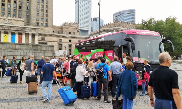 ModlinBus: na lotnisko w Modlinie dojedziemy z dworców Wschodniego i Zachodniego