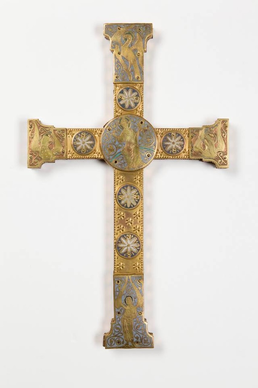 Wyjątkowy krzyż procesyjny ze zbiorów Izabeli Czartoryskiej będzie prezentowany na wystawie w Muzeum Narodowym w Poznaniu
