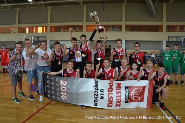 W kategorii Młodzieżowa Drużyna Roku zachęcamy też do głosowania na Mistrzów Polski w Koszykówce do lat 14 - drużynę rocznika 2002 Żorskiej Akademii Koszykówki