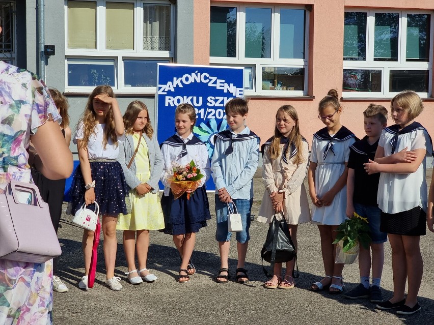 Zakończenie roku szkolnego klas czwartych Szkoły Podstawowej im. Mariusza Zaruskiego w Pucku - 24 czerwca 2022