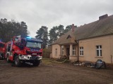 Chorzępowo. Dziewięć zastępów straży pożarnej walczyło z pożarem budynku mieszkalnego w Chorzępowie