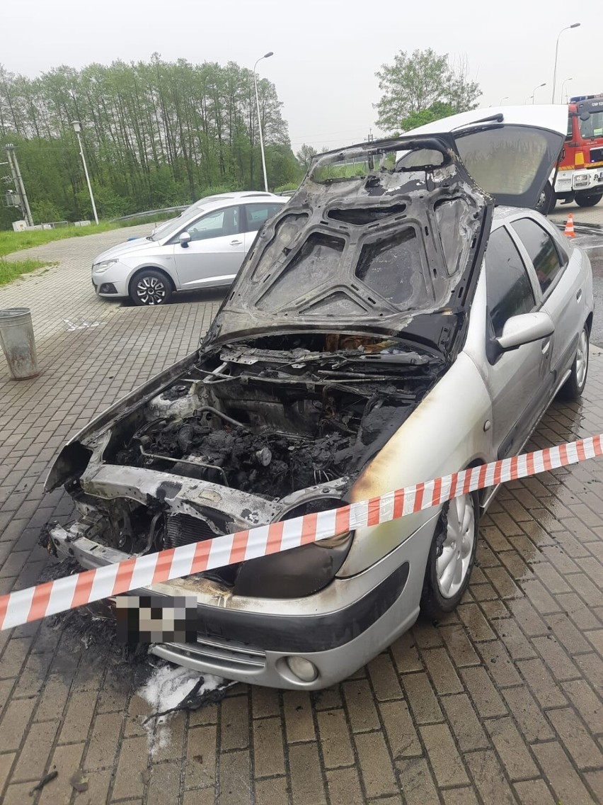 Pożar samochodu osobowego na MOP Mokrzyska przy autostradzie...