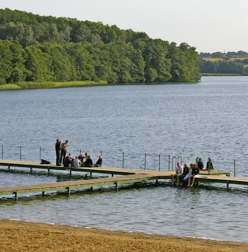 Kąpielisko nad j. Jaroszewskim w Sierakowie