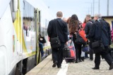 Pasażerowie mdleją w zatłoczonym pociągu do Poznania. Inni nie mogą wsiąść. Mamy odpowiedź Polregio