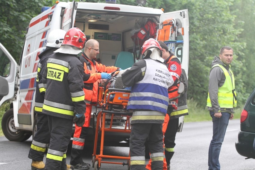 Wypadek z udziałem policyjnego motocykla