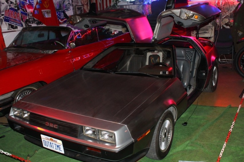 DeLorean DMC-12