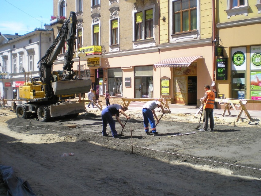 Remont ul. Krakowskiej trwał od maja 2011 do końca marca...