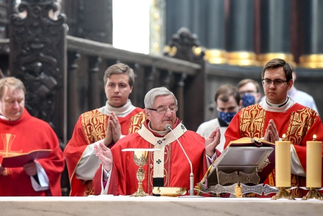 Czy abp Sławoj Leszek Głódź straci odznaczenia i tytuły?