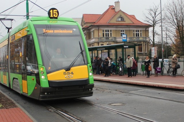 tramwaj, tramwaje, ronda nowaka-jeziorańskiego, tramino, tramwaj nr 15