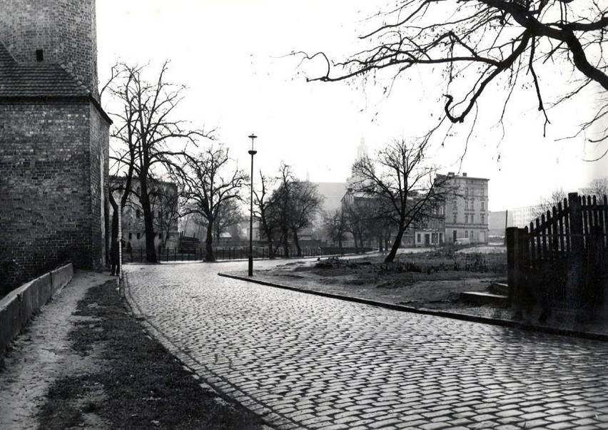 Stargard około roku 1965. Ulica Portowa, w tle po lewej...