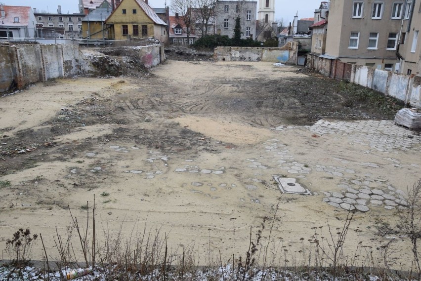 Obecnie teren przy placu Matejki w Zielonej Górze ogrodzono.
