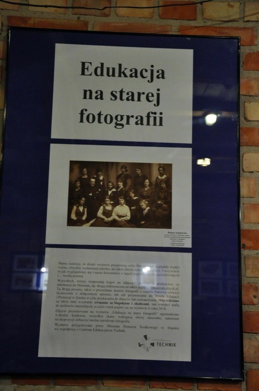 Wystawa "Edukacja w starej fotografii" w Spichlerzu Richtera w Słupsku [ZDJĘCIA, WIDEO}