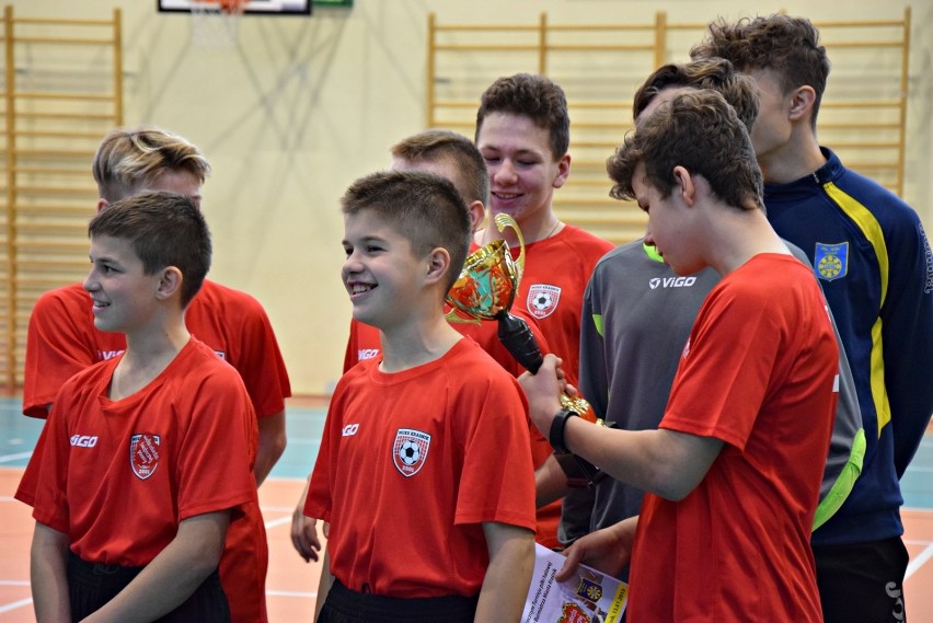 WOŚP 2019 w Kraśniku. Noworoczny HalowyTurniej Piłki Nożnej Juniorów - wygrał MUKS Kraśnik (ZDJĘCIA)