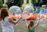 Bubble Day w Kraśniku. Sprawdź, jakie atrakcje przygotowano na Dzień Baniek Mydlanych 