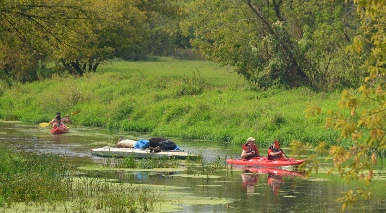 Sprzątali Bzurę (zdjęcia)