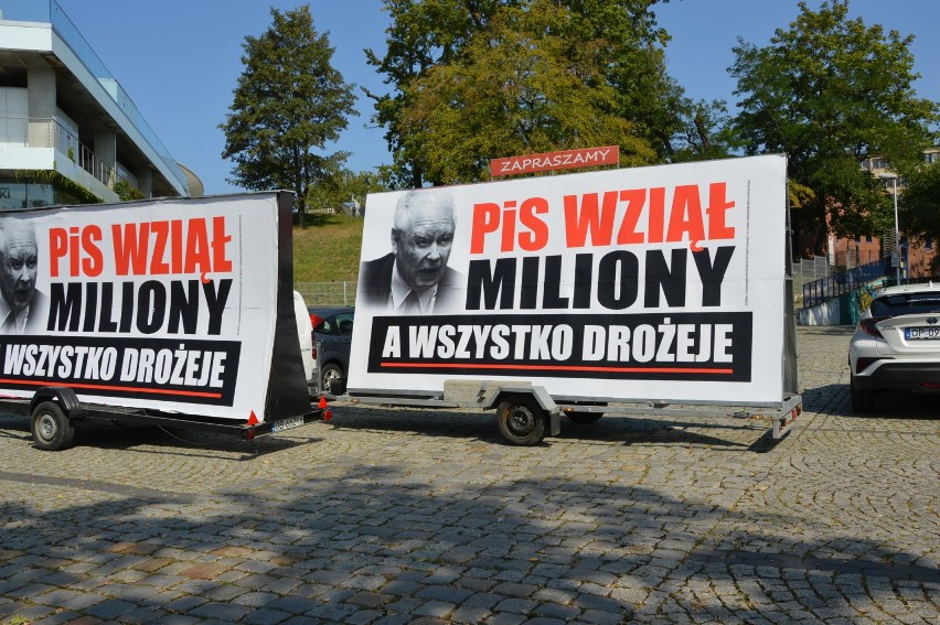 "Konwój wstydu PiS" ruszył w Opolszczyznę.