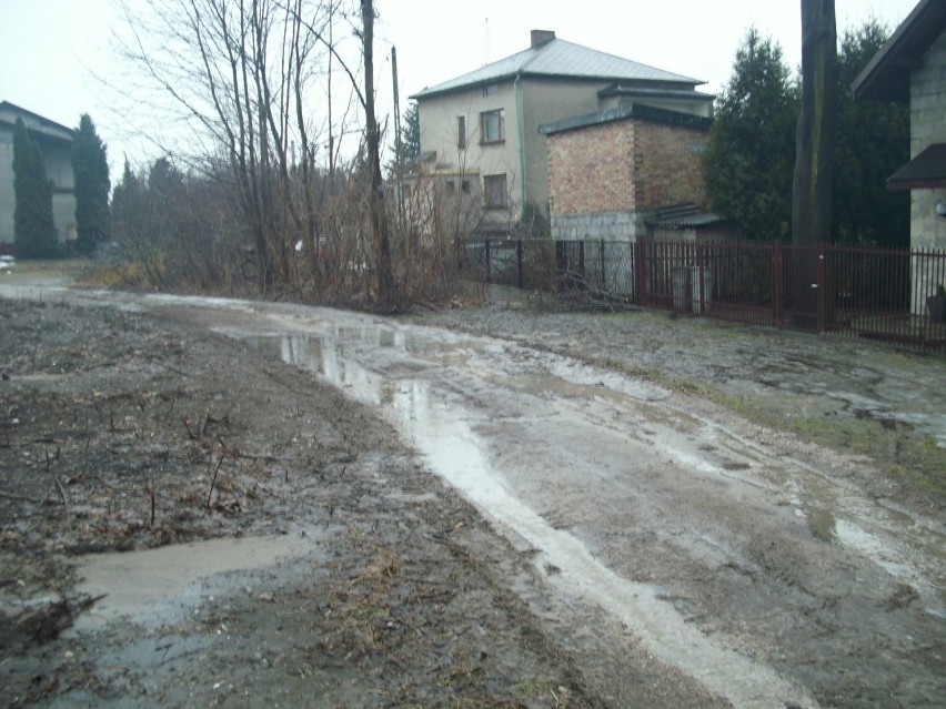 Małopolska zachodnia. Mieszkańcy toną w błocie