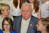 Były prezydent RP Lech Wałęsa spotkał się z uczniami &quot;jedenastki&quot;