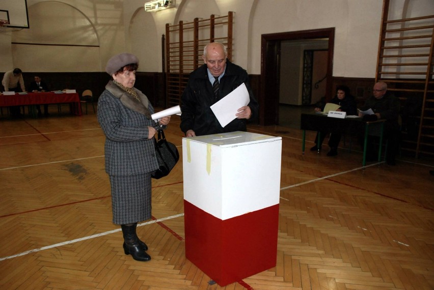 W Lęborku trwa głosowanie w wyborach samorządowych 2014