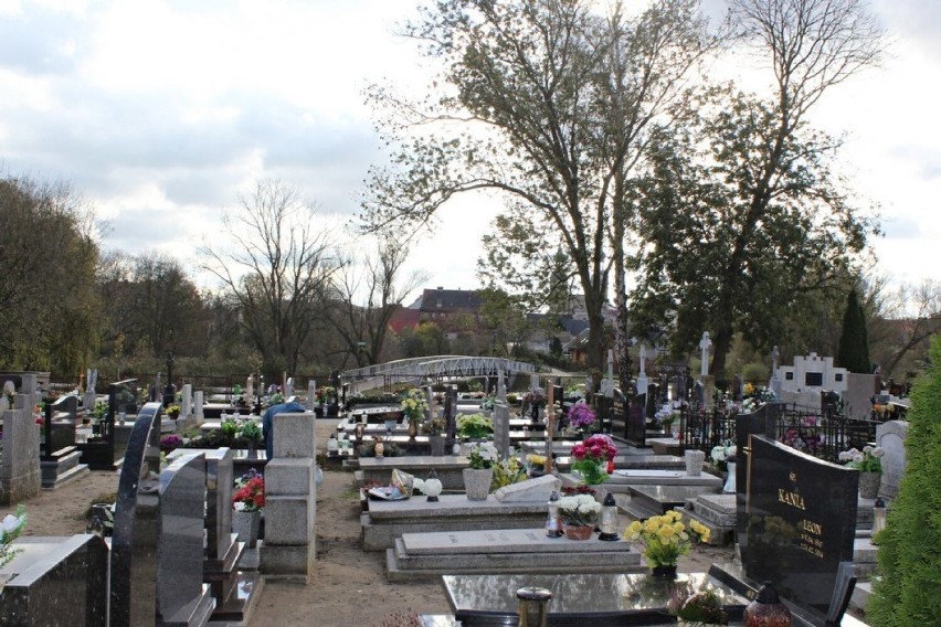 Wszystkich Świętych 2022. Nabożeństwa na cmentarzach w uroczystość Wszystkich Świętych w gminie Zbąszyń