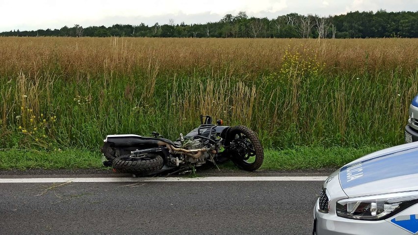 Wypadek motocyklisty w Kościelnej Wsi pod Kaliszem....