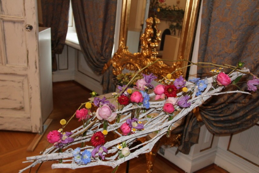 Będzin: sztuka i piękne kwiaty w Pałacu Mieroszewskich [ZDJĘCIA] 